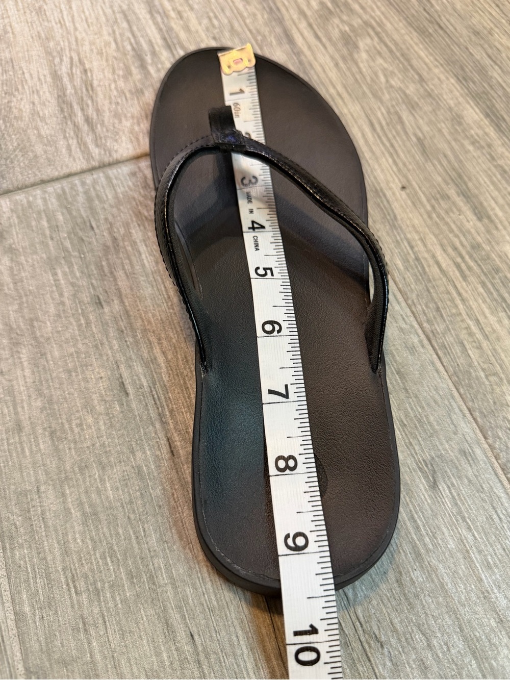 OluKai Puawe Black Sandals Flip Flops Women's Size 8 Casual Summer Pool Beach - Picture 10 of 10
